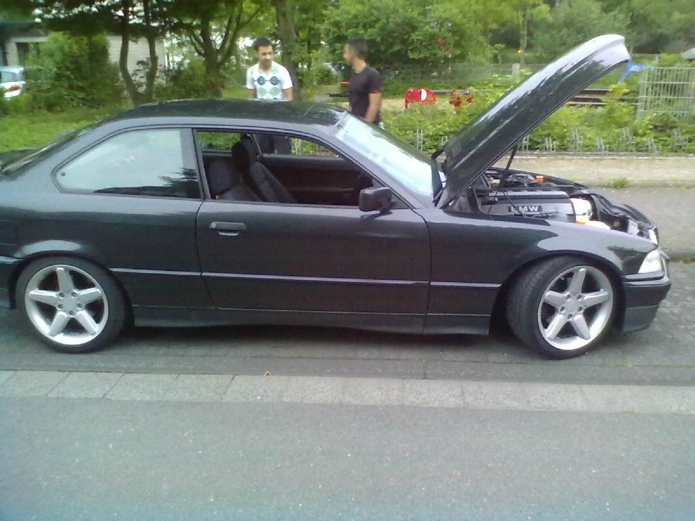 DIE FAMILIE - 3er BMW - E36