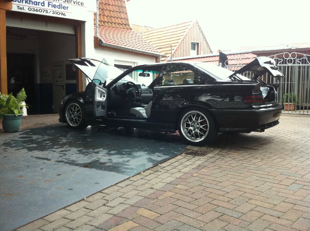 Cosmos schwarz - 3er BMW - E36