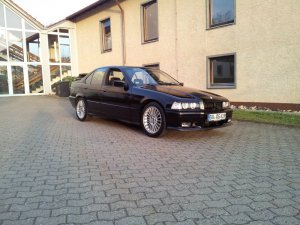 Bmw E36 318i Limousine ( Winterauto ) - 3er BMW - E36 Bmw E36 318i Limousine ( Winterauto ) - 3er BMW - E36