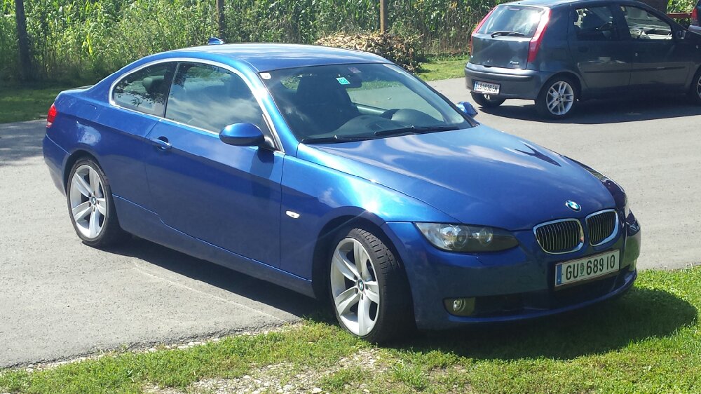 blue coupe - 3er BMW - E90 / E91 / E92 / E93