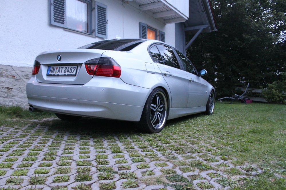 BMW e90 320D - 3er BMW - E90 / E91 / E92 / E93