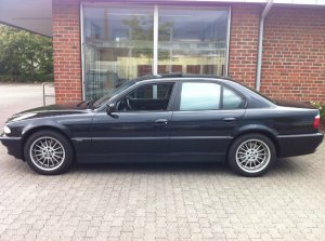 Black Beast 740i 4,4L - Fotostories weiterer BMW Modelle Black Beast 740i 4,4L - Fotostories weiterer BMW Modelle