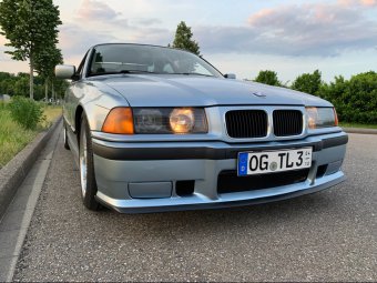 325i Coup - Gletscherblau - 3er BMW - E36