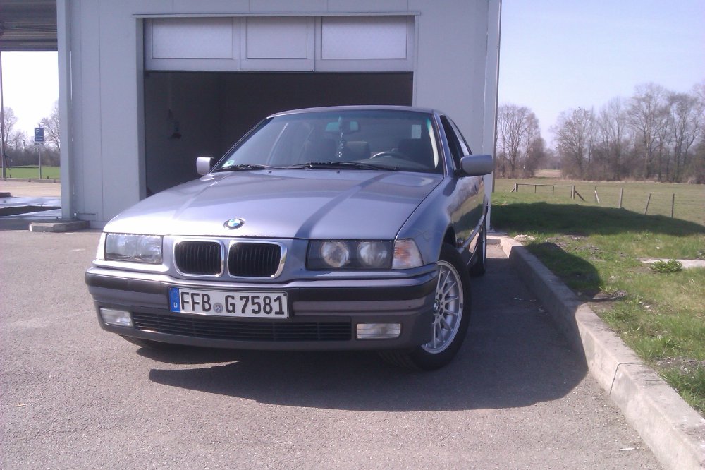 Mein aktueller , ein 323i Limo BJ: 12/95 - 3er BMW - E36