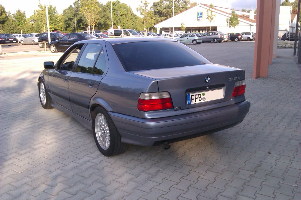 Mein aktueller , ein 323i Limo BJ: 12/95 - 3er BMW - E36