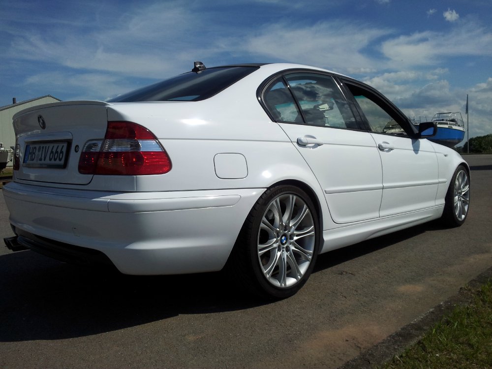 330i SMG II M-Tech in Polarweiss - 3er BMW - E46