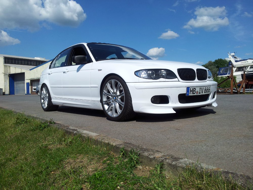 330i SMG II M-Tech in Polarweiss - 3er BMW - E46