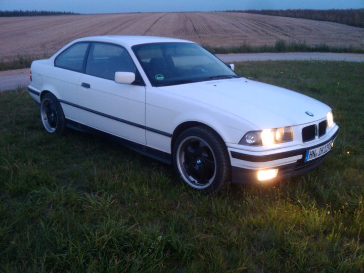 E36 318is Coup in Weiss - 3er BMW - E36