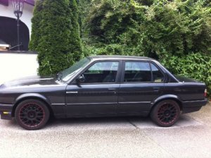 E30 320i limo - 3er BMW - E30 E30 320i limo - 3er BMW - E30