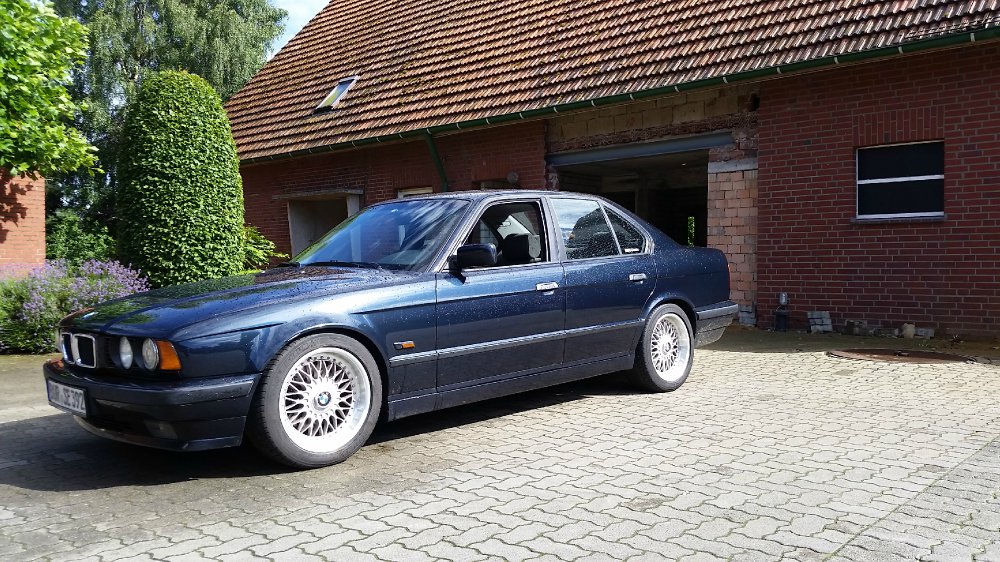 BMW 525i e34 Petrol-Mica-Metallic - 5er BMW - E34