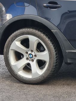 BMW Styling 132 Felge in 10x19 ET 45 mit Pirelli  Reifen in 285/35/19 montiert hinten Hier auf einem X3 BMW E83 2.0d (SAV) Details zum Fahrzeug / Besitzer