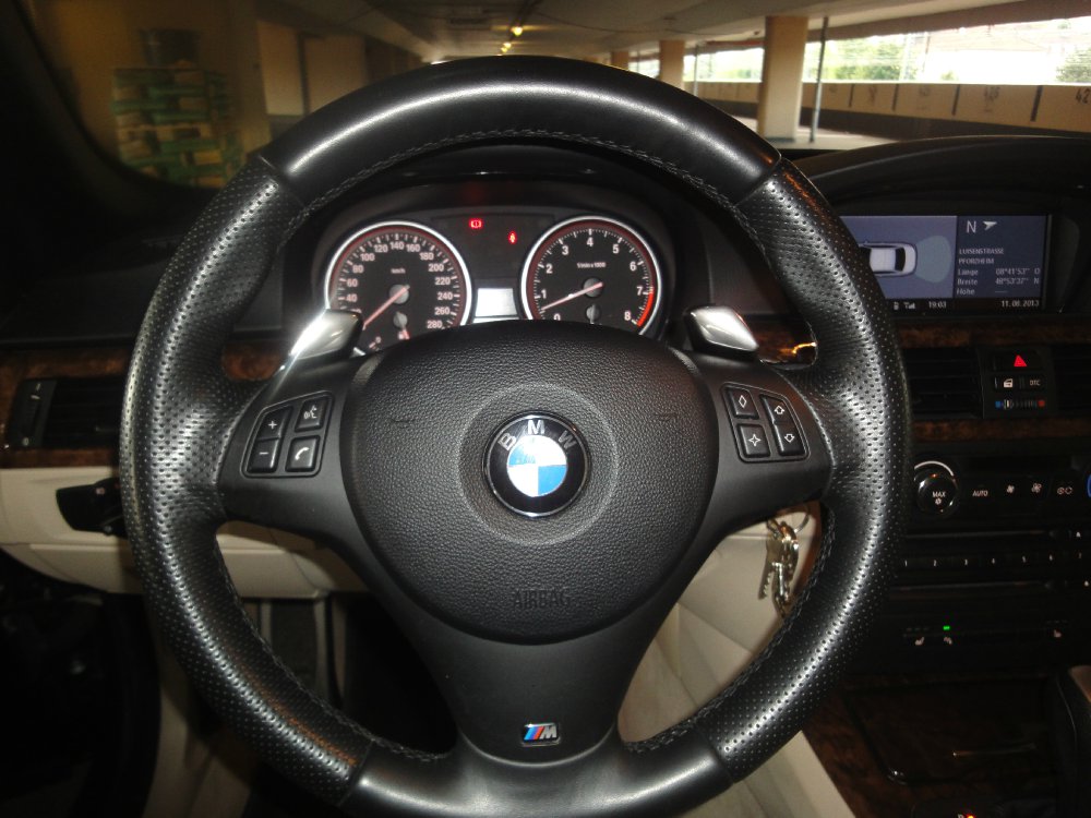 Black Pearl 335i - 3er BMW - E90 / E91 / E92 / E93