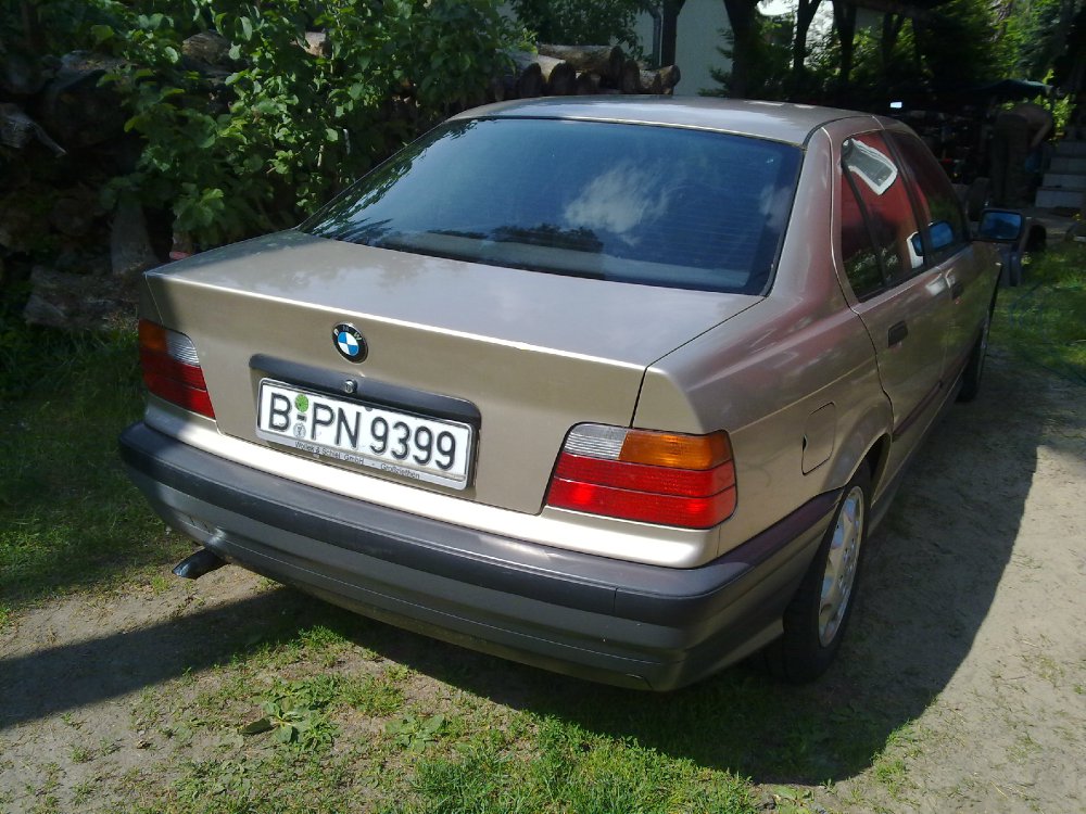 316i in Kaschmirbeige-Metallic jetzt wei - 3er BMW - E36