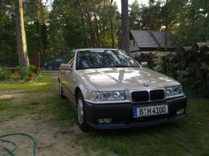 316i in Kaschmirbeige-Metallic jetzt wei - 3er BMW - E36