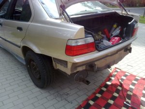 316i in Kaschmirbeige-Metallic jetzt wei - 3er BMW - E36