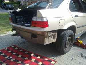 316i in Kaschmirbeige-Metallic jetzt wei - 3er BMW - E36