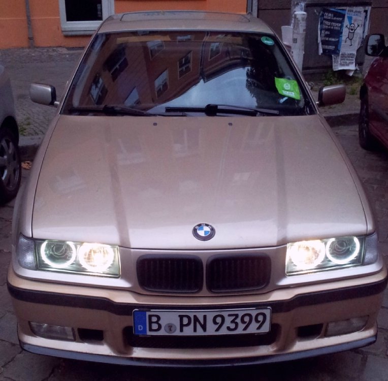 316i in Kaschmirbeige-Metallic jetzt wei - 3er BMW - E36