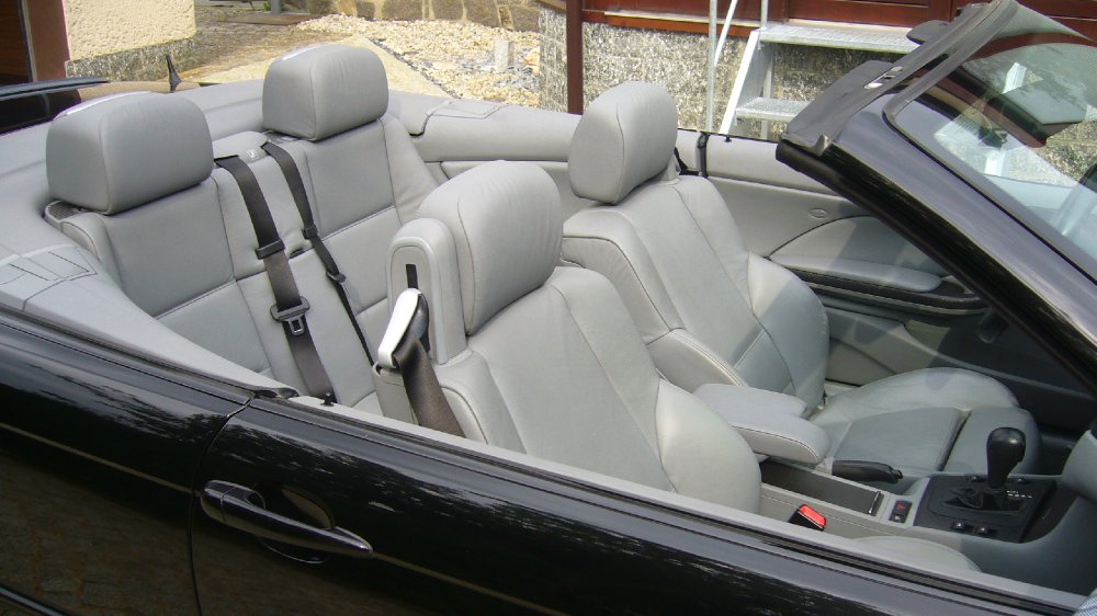 330CIA Cabrio black Toy - 3er BMW - E46