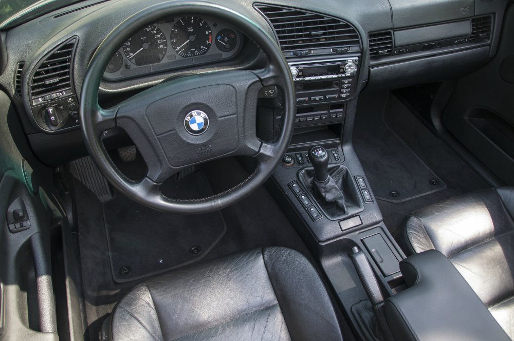 Bostongrnes 320i Cabrio - 3er BMW - E36