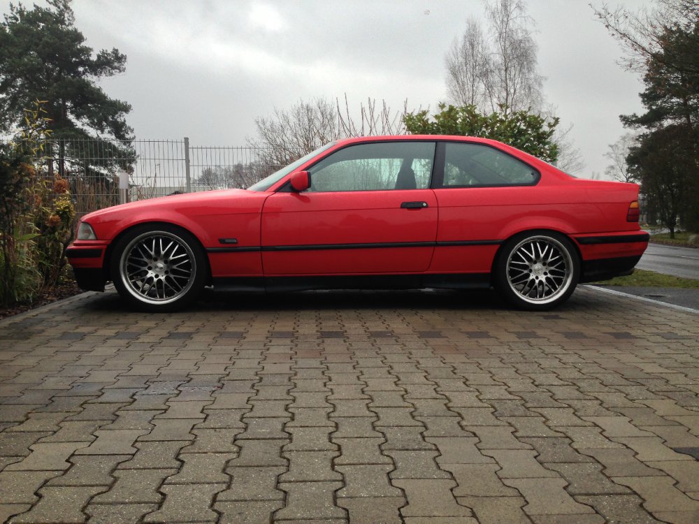 E36 316i Coupe Hellrot - 3er BMW - E36