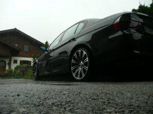 (B)  318d   (M)    E90   (W) - 3er BMW - E90 / E91 / E92 / E93
