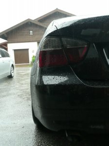 (B)  318d   (M)    E90   (W) - 3er BMW - E90 / E91 / E92 / E93