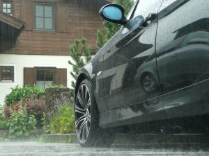 (B)  318d   (M)    E90   (W) - 3er BMW - E90 / E91 / E92 / E93