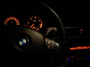 (B)  318d   (M)    E90   (W) - 3er BMW - E90 / E91 / E92 / E93