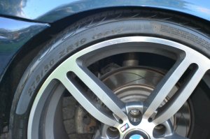 BMW M6 Designe Felge in 9.5x19 ET 10 mit Pirelli  Reifen in 275/30/19 montiert hinten Hier auf einem 5er BMW E39 523i (Limousine) Details zum Fahrzeug / Besitzer