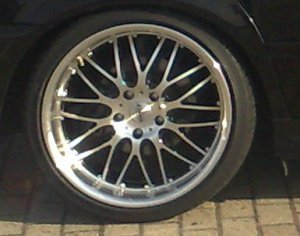 Dotz Mugello Felge in 9.5x19 ET 20 mit Hankook Ventus S1 Evo Reifen in 245/35/19 montiert hinten Hier auf einem 5er BMW E39 520i (Limousine) Details zum Fahrzeug / Besitzer