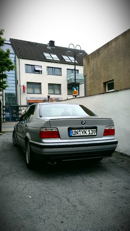 BMW E36 Arktissilber Metallic Limousine - 3er BMW - E36