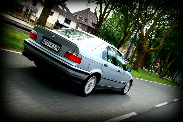 BMW E36 Arktissilber Metallic Limousine - 3er BMW - E36