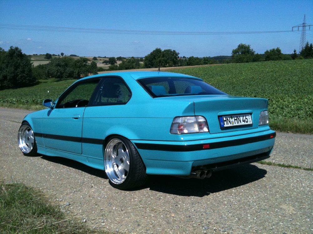 E36 325i Coupe Eisblau - 3er BMW - E36