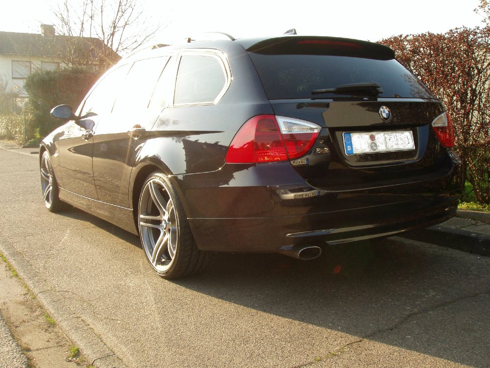 320d Touring Carbon Schwarz Metallic - 3er BMW - E90 / E91 / E92 / E93