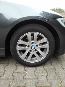 BMW BMW LM Rad Doppelspeiche 156 Felge in 7x16 ET 36 mit Continental Premium Contact SSR Reifen in 205/55/16 montiert vorn Hier auf einem 3er BMW E90 320i (Limousine) Details zum Fahrzeug / Besitzer