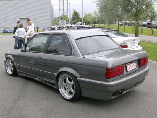 E30, Tief und Breit - 3er BMW - E30