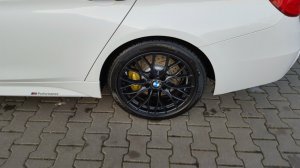 BMW M-Doppelspeiche 405 Felge in 8x18 ET 34 mit Pirelli Sottozero Reifen in 225/45/18 montiert hinten Hier auf einem 3er BMW F31 330d (Touring) Details zum Fahrzeug / Besitzer
