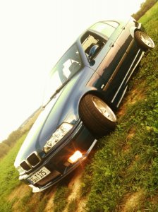 BMW 323i Limousine - 3er BMW - E36