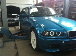 BMW E36 Touring Blue Sky - 3er BMW - E36