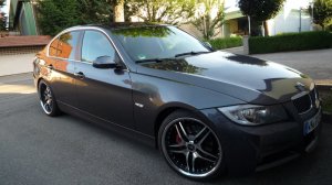 BMW 325i E90 - 3er BMW - E90 / E91 / E92 / E93 BMW 325i E90 - 3er BMW - E90 / E91 / E92 / E93