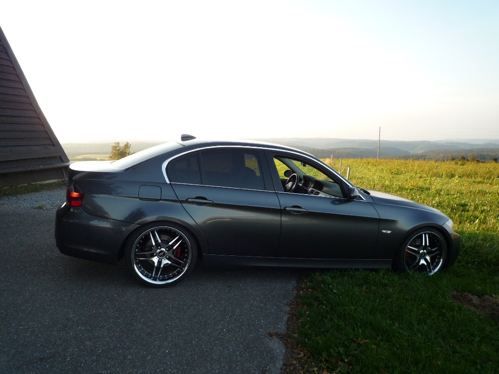 BMW 325i E90 - 3er BMW - E90 / E91 / E92 / E93