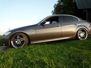 BMW 325i E90 - 3er BMW - E90 / E91 / E92 / E93 BMW 325i E90 - 3er BMW - E90 / E91 / E92 / E93