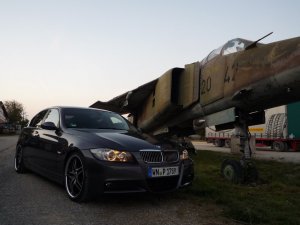 BMW 325i E90 - 3er BMW - E90 / E91 / E92 / E93 BMW 325i E90 - 3er BMW - E90 / E91 / E92 / E93