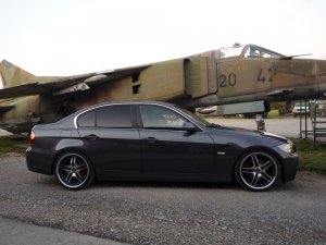 BMW 325i E90 - 3er BMW - E90 / E91 / E92 / E93 BMW 325i E90 - 3er BMW - E90 / E91 / E92 / E93