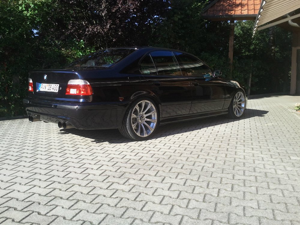 M5 in Carbonschwarz - 5er BMW - E39