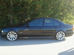 M5 in Carbonschwarz - 5er BMW - E39