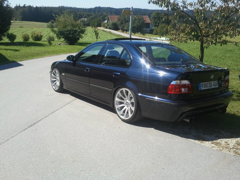 M5 in Carbonschwarz - 5er BMW - E39