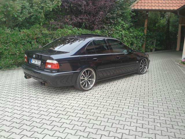 M5 in Carbonschwarz - 5er BMW - E39