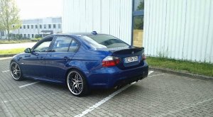 BMW e90 330i - 3er BMW - E90 / E91 / E92 / E93