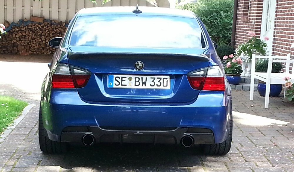 BMW e90 330i - 3er BMW - E90 / E91 / E92 / E93